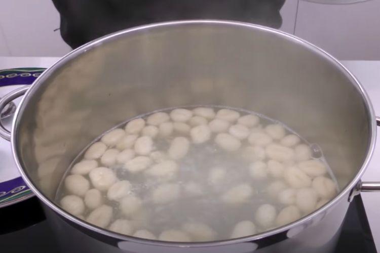 ñoquis a la boloñesa paso 4