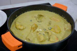 pollo con salsa de nueces paso 8