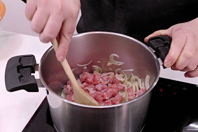 patatas con salchichas paso 1