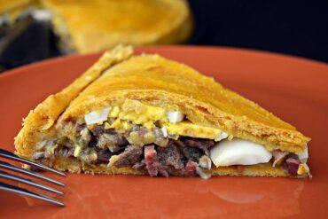 empanada de carne cortada a cuchillo