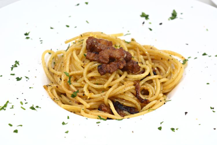 espaguetis a la carbonara receta antigua