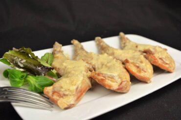 conejo con salsa de nueces