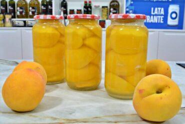 Cómo hacer melocotón en almíbar