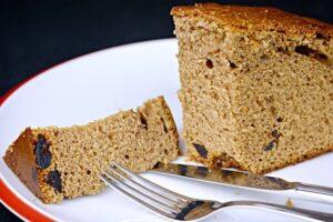 bizcocho de chocolate y queso crema paso final