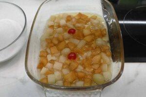 bizcocho con frutas caramelizadas paso 3
