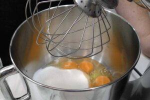 Bizcocho de queso y vainilla paso 1