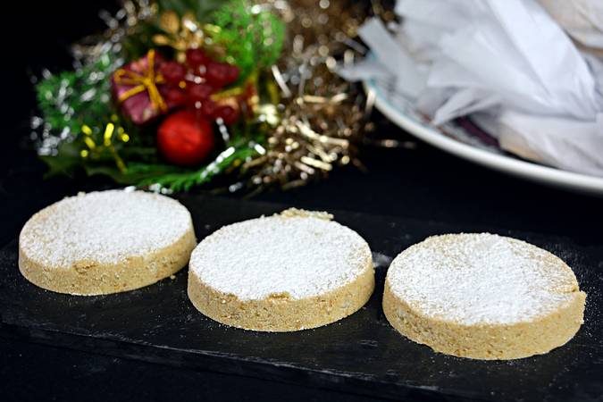 polvorones de almendra paso final