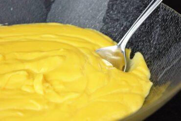 Tarta de manzana con crema pastelera paso 2