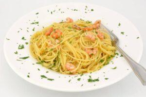 espaguetis con gambas al ajillo