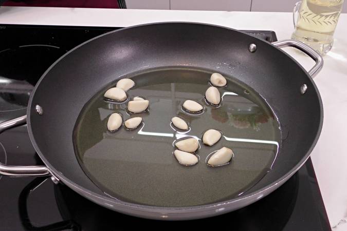 trucos para hacer pollo al ajillo paso 1