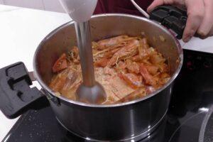 salsa de marisco para navidad paso 4