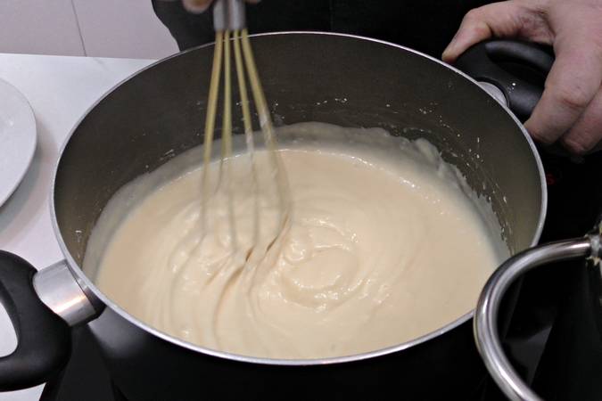 soufflé de merengue y crema pastelera paso 1
