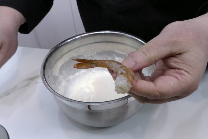 tempura de langostinos paso 2