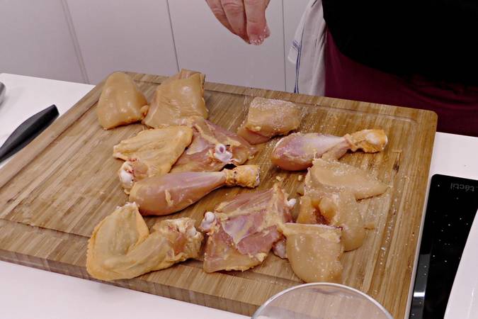 trucos para hacer pollo al ajillo paso 2