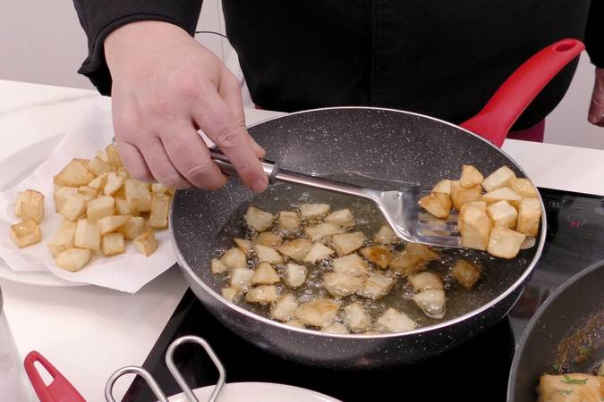 trucos para hacer pollo al ajillo paso 5