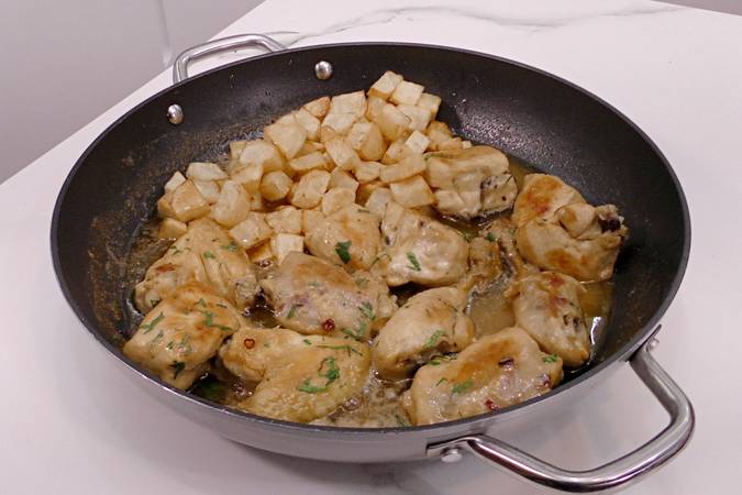 trucos para hacer pollo al ajillo paso 6