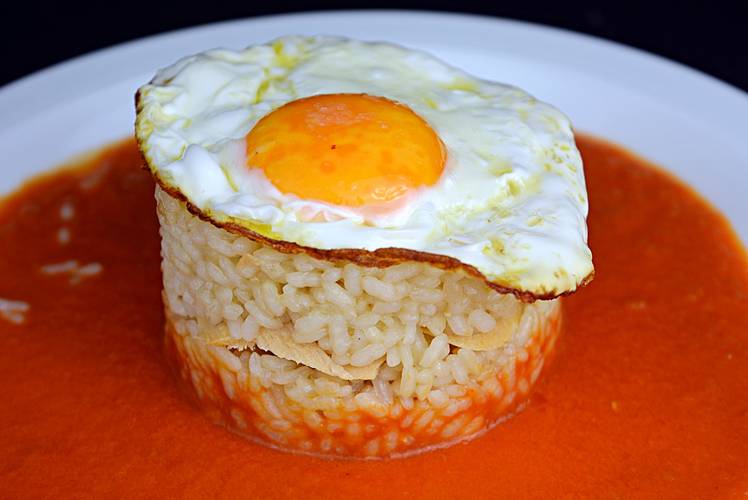 pastel de arroz con atun