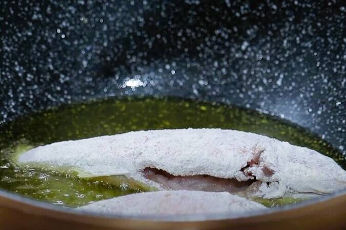 Salmonetes con patatas al ajillo paso 4