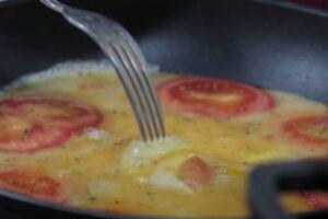 Wrap de huevo con jamón y queso paso 2