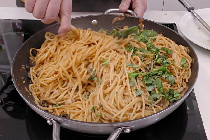 espaguetis con salsa rústica paso 6