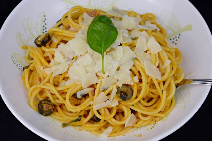 espaguetis con salsa rústica paso 8