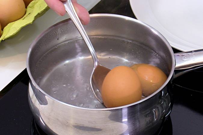 cómo cocer huevos duros paso 2