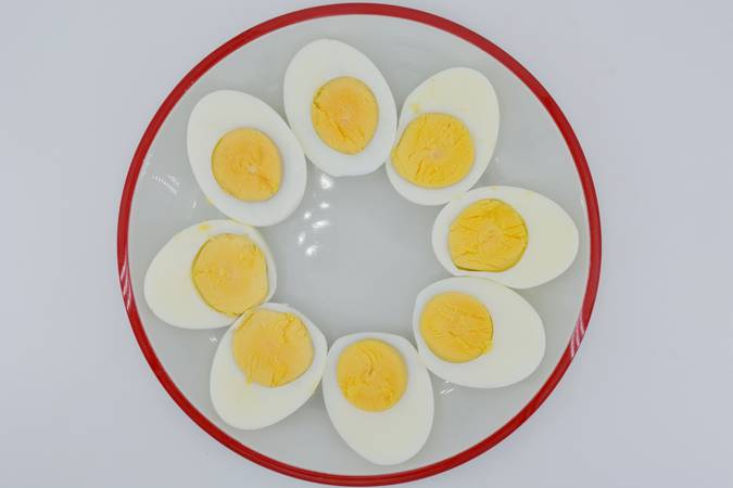 Cómo cocer huevos (12 trucos para huevos cocidos perfectos) - PequeRecetas