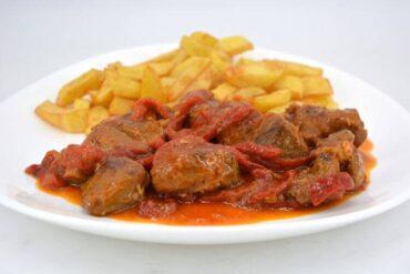 estofado de cordero con pimientos
