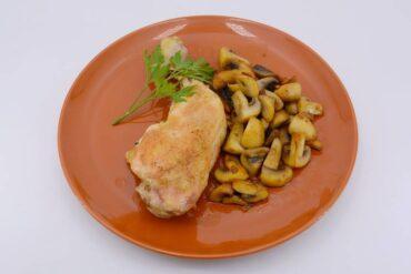 pollo con champiñones