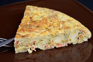 tortilla con jamon y alcachofas