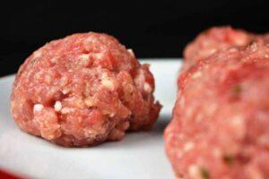 Albóndigas con salsa de almendras paso 1