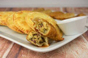 Empanadillas con revuelto de setas y foie paso final