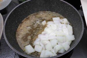 Pollo con sepia y langostinos paso 2