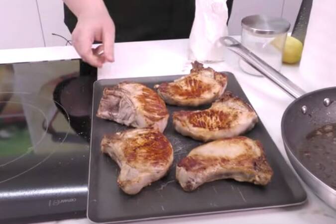 chuletas de cerdo con salsa agridulce paso 4