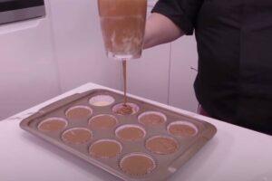 Magdalenas de dos colores paso 6