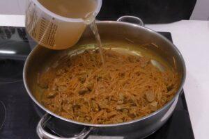 fideuá de cordero paso 4