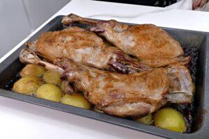 paletilla de cordero al horno con patatas 6