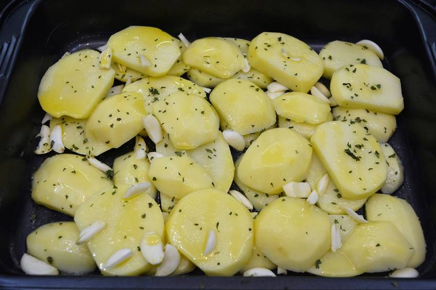 Patatas al ajillo con beicon paso 3