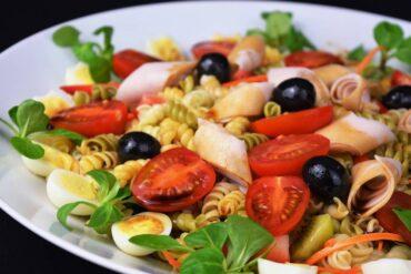 ensalada de pasta agridulce