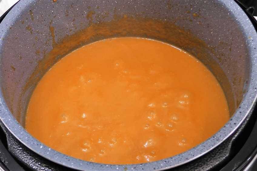 Salsa de tomate casero en olla GM paso 4