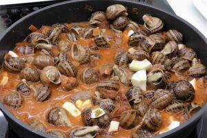 Caracoles con salsa picante paso 5