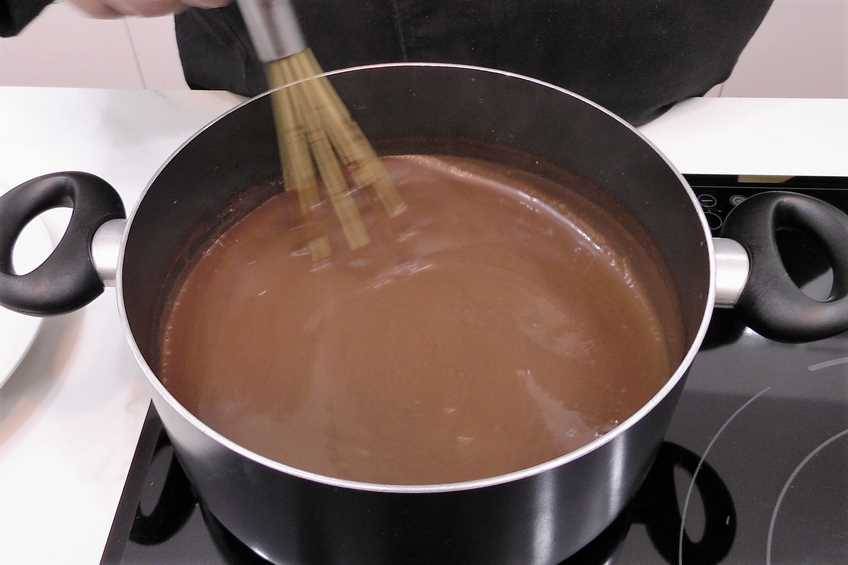 Cómo hacer chocolate a la taza paso 2