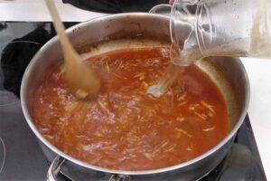 Manitas de cerdo en salsa paso 2