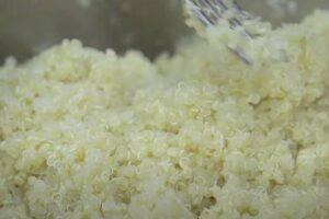 Quinoa con verduras y pollo paso 2