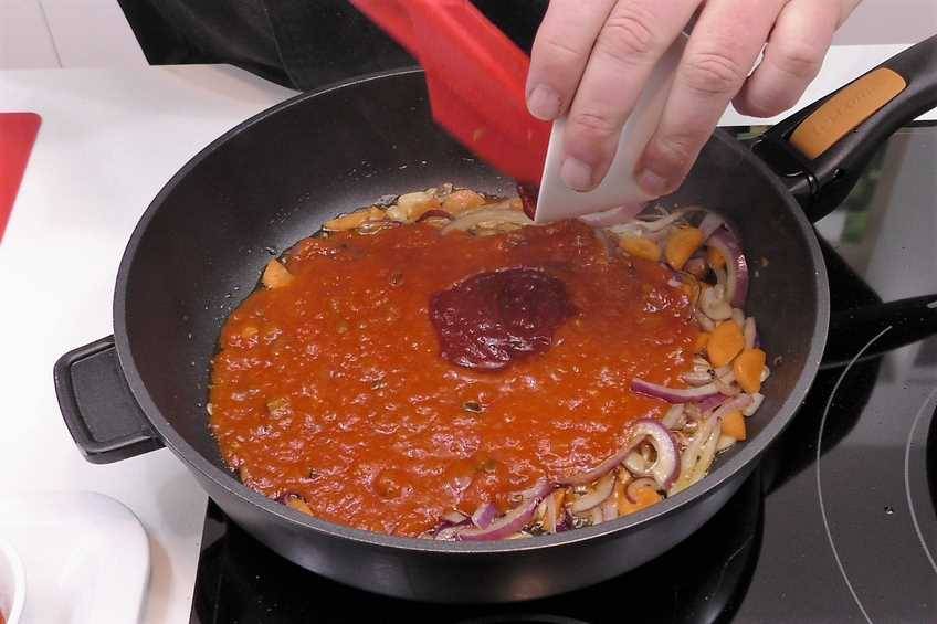 calamares rellenos con salsa americana paso 4
