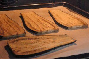 Rollitos de berenjena rellenos con jamón y queso paso 1