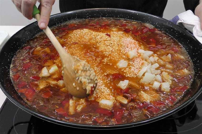 arroz con bacalao a la riojana paso 5
