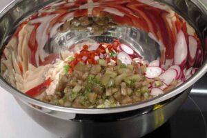 alubias con salpicón de marisco paso 1