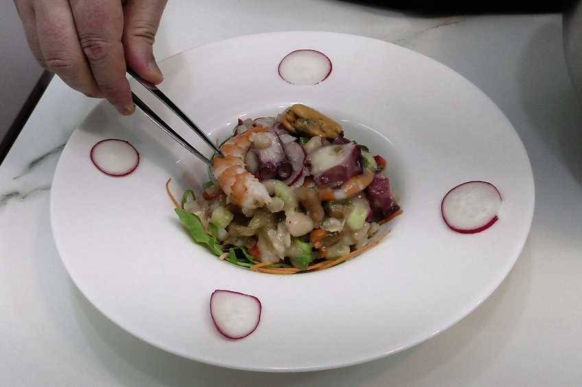 alubias con salpicón de marisco paso 3