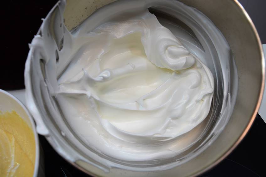 plum cake de yogur paso 1